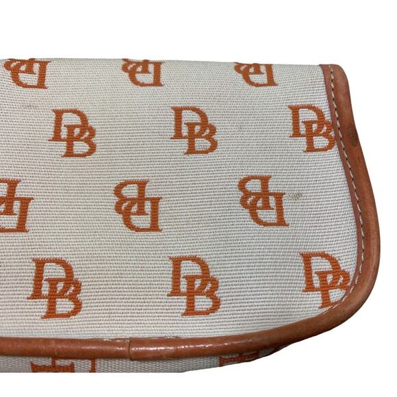 Dooney And Bourke Wristlet Orange Rust Wallet Signature Logo Cream Strap - Picture 5 of 11